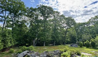 93 Carol St, Danbury, CT 06810