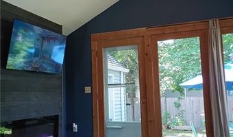 69 Delwood Rd, Warwick, RI 02889
