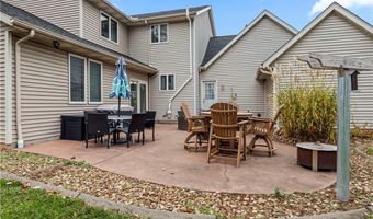 886 W Martin Ave, Amherst, OH 44001