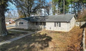 1101 NE 2nd St, Bentonville, AR 72712