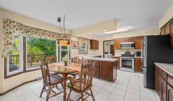 1507 W Plymouth Dr, Arlington Heights, IL 60004