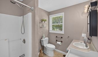 9 Broadview Ave, Berkley, MA 02779