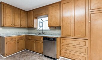 1038 Summer Pl NW, Acworth, GA 30102