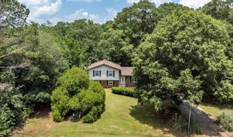911 BENCHMARK Dr, Albany, GA 31721