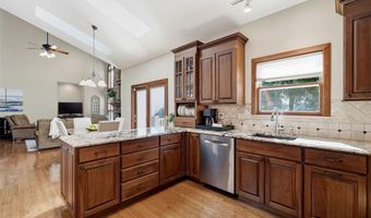 522 Arbor Meadow Dr, Ballwin, MO 63021