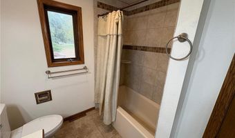 408 4th St NW, Avon, MN 56310