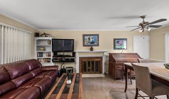130 CLUB HOUSE Dr, Willingboro, NJ 08046