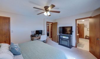920 Highland Dr, Arkansas City, KS 67005