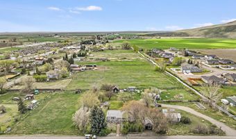19591 Queens Crown Rd, Carey, ID 83320