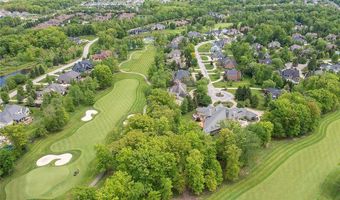 810 Club Dr W, Aurora, OH 44202