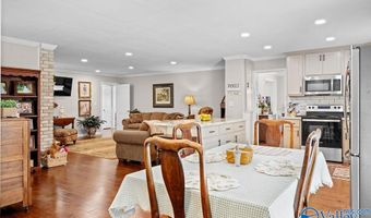 106 Collier Dr, Albertville, AL 35951