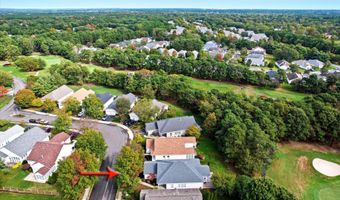 16 Greenways Ln, Lakewood, NJ 08701