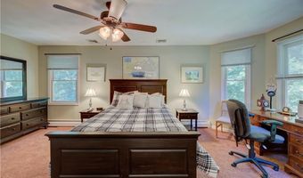 84 Bakewell Ct, Cranston, RI 02921