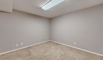 1632 Whispering Creek Dr, Ballwin, MO 63021
