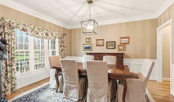 815 Centerville Trl, Aurora, OH 44202