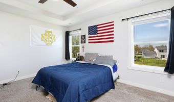 5421 Rowling Dr, Ames, IA 50014