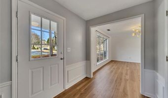 4935 Tanners Spring Dr, Alpharetta, GA 30022