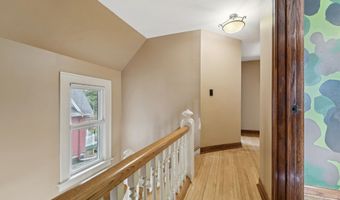 1325 N ONEIDA St, Appleton, WI 54911