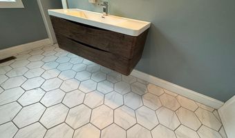 1143 HULL St, Baltimore, MD 21230