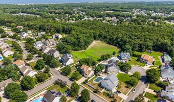 59 Brittany Dr, Bayville, NJ 08721