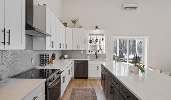 9815 Snow Pointe Dr SE, Alto, MI 49302