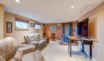 7422 Loy Rd, Arena, WI 53503