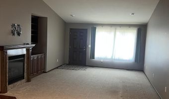 2519 Whisper Wind Dr, Aberdeen, SD 57401