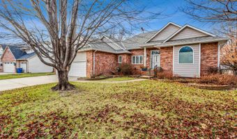 410 Country Hills Dr, Augusta, KS 67010