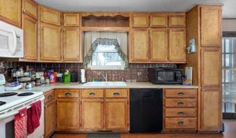 667 W Elm St, Aurora, MO 65605