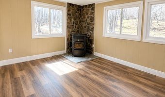 74 Blairwood Ln, Albrightsville, PA 18210