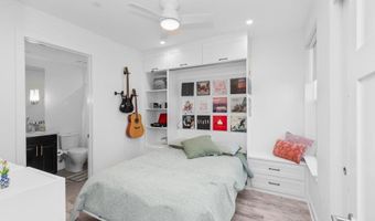 2383 Ocean St, Carlsbad, CA 92008