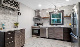2627 Old N Sharon Amity Rd, Charlotte, NC 28205