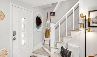 93 Burdickville Rd, Charlestown, RI 02813