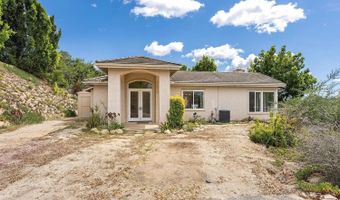 2557 Live Oak Park Rd, Fallbrook, CA 92028