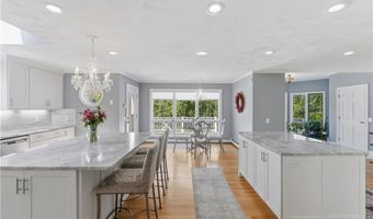 38 Gondola Ave, Jamestown, RI 02835