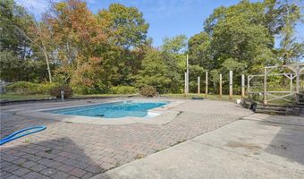 89 Maxson Hill Rd, Hopkinton, RI 02804