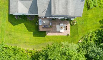 20 Babbidge Rd, Falmouth, ME 04105