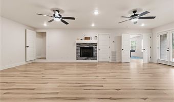 45 Westmorland Dr, Bella Vista, AR 72714