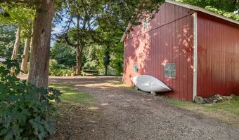 24 Liberty St, Clinton, CT 06413