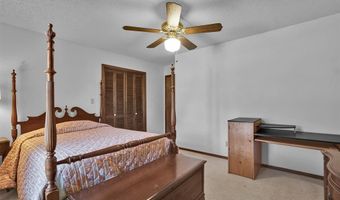 801 Cambridge Dr, Altus, OK 73521