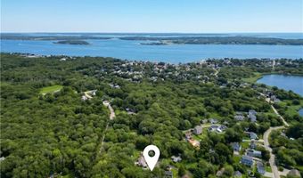 8 Presque Isle Trl, Narragansett, RI 02882