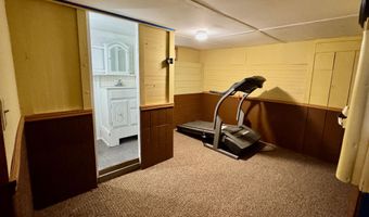 2 Pine Rd, Bennington, VT 05201