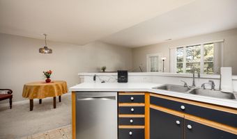 1468 Fox Pointe Cir, Ann Arbor, MI 48108