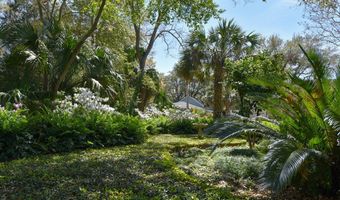 160 Ave C, Apalachicola, FL 32320