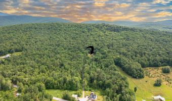 28 Miles Rd, Benton, NH 03785