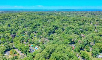 58 Fish Hawk Dr, Middletown, NJ 07748