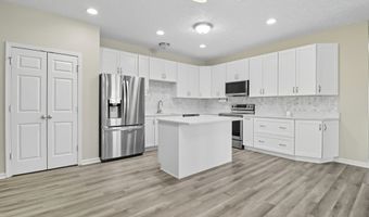 2511 Big Bear Ln, Indianapolis, IN 46217