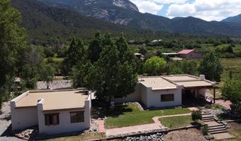 8 Juan Martinez Rd, Arroyo Seco, NM 87580