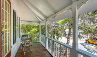 100 14th St, Apalachicola, FL 32320