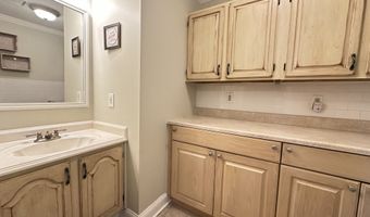 42 Taagan Point Rd, Danbury, CT 06811